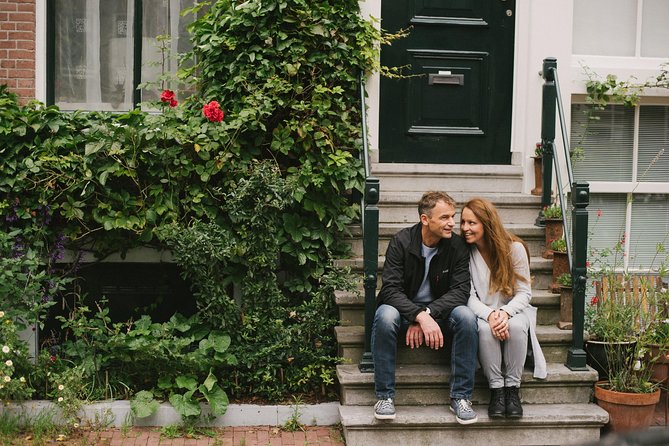 Personal Travel and Vacation Photographer Tour in Amsterdam - How the price works for couples, families, and small groups