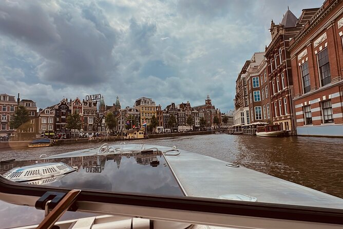 Private All-Inclusive Cruise with Captain - A private view of Amsterdam from Singel 9