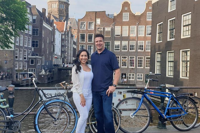 Private Amsterdam Red Light District tour with food tastings - Starting with Amsterdam’s oldest quarter