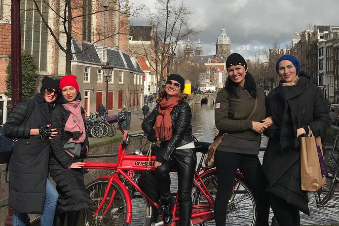 Private bike tour: Hidden gems around Amsterdam and surroundings - Closing at Nelson Mandela Park
