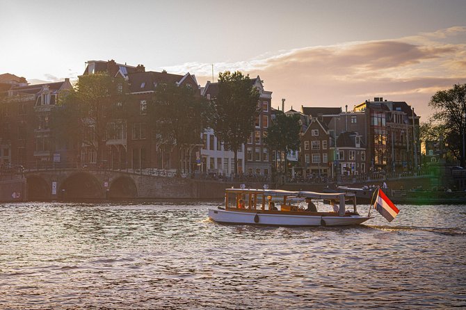 Private Boat Tour Amsterdam - 90 Min incl. welcome drink on historic saloon boat - Weather and cancellation details