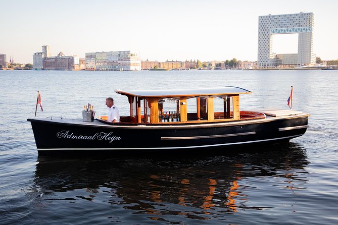 Private boat tour on a electric saloon boat - Should you book it?