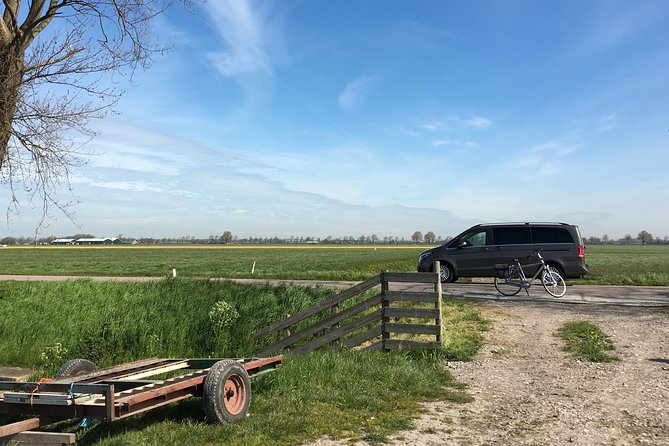 Private daytour from Amsterdam into the Countryside - The driver-guide question