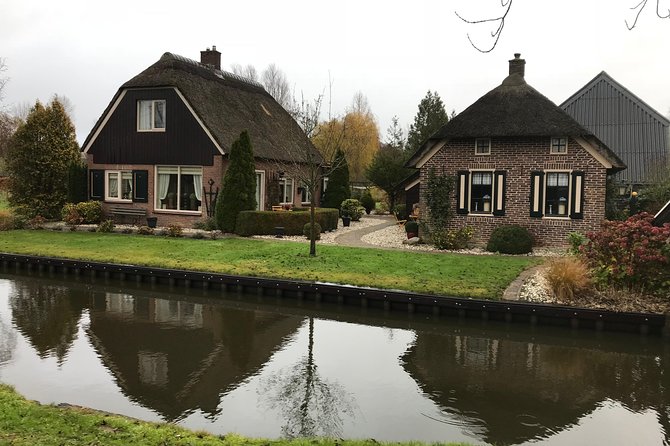 Private Daytrip Giethoorn and Windmills of Zaanse Schans from Amsterdam - Lunch, timing, and what to bring