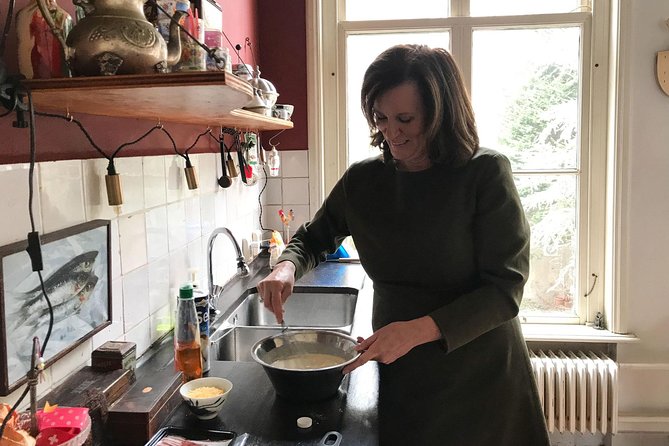 Private Dutch Pancake Cooking Class in an Amsterdam Canal Home - What the private format really means