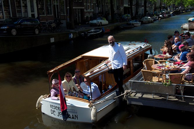 Private Guided Historic Amsterdam Canal Cruise in a Salon Boat - Why a private canal cruise works so well in Amsterdam
