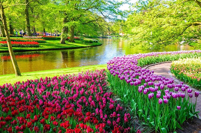 Private Keukenhof Park and Tulip Fields Tour (Skip-The-Line) - Entering Keukenhof and spending your time inside