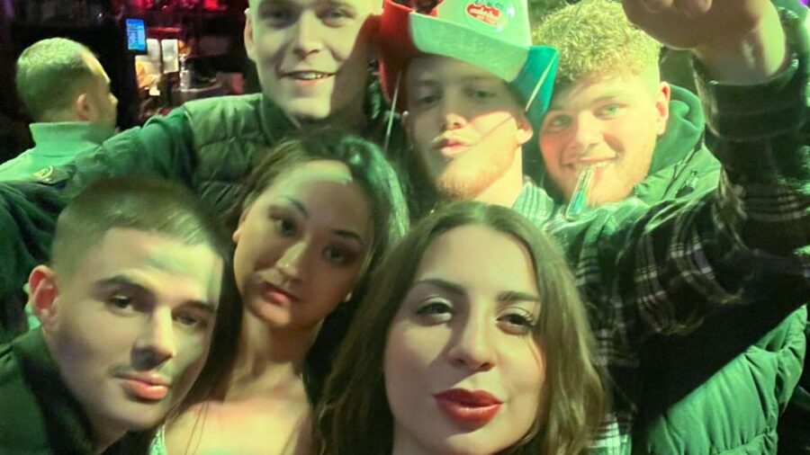 Private Red Light Tour City Center with Beer Maid Guide - Four bars, free shots, and extra drink costs