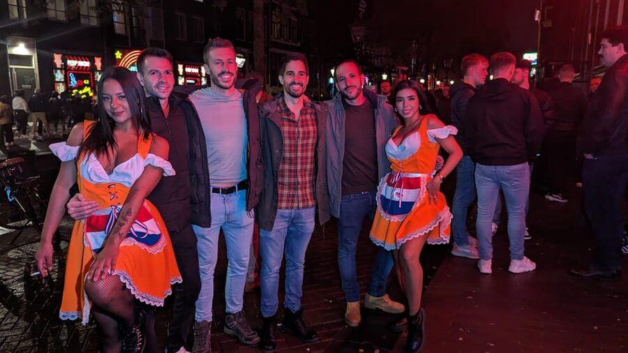 Private Red Light Tour City Center with Beer Maid Guide - What the small group changes