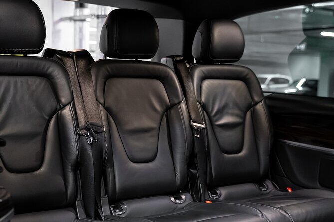 Private Taxi Airport Transfer to or from Schiphol Airport (AMS) - Who will get the most from this service