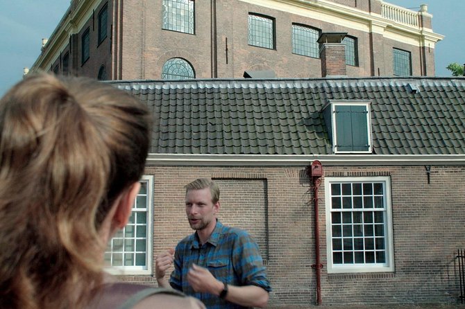 Private Tour: Amsterdam's City Highlights and Hidden Gems - Centraal Station and Magere Brug: the city opens outward