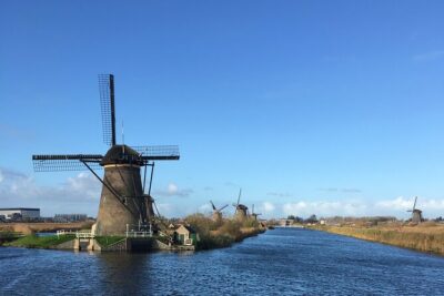Private transfer between Rotterdam – Amsterdam (incl. Schiphol airport)
