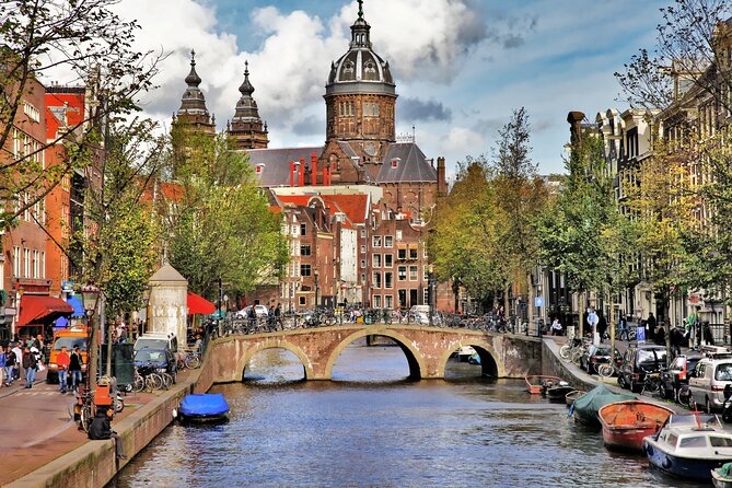 Private walking tour Amsterdam. English or Spanish. - A private guide changes the pace