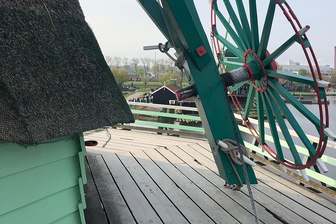 Private Zaanse Schans Windmills and Volendam Tour from Amsterdam - Jacobs Hoeve and the Henri Willig cheese farm