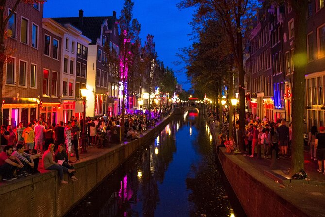 Red Light District Tour by Locals, Small Group (approx 4) - Beursplein to Amsterdam’s old city gate