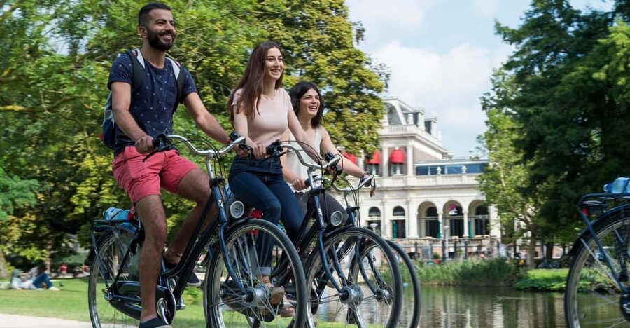 Rent a bike in Amsterdam | 1, 2, 3+ hours - Why a rental bike works so well in Amsterdam