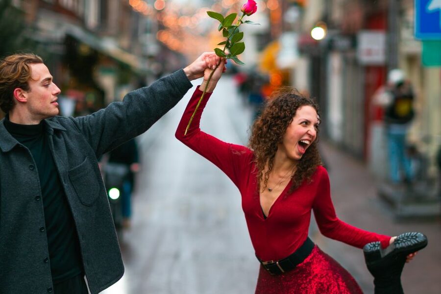 Romantic Photoshoot Experience for Couples in Amsterdam - A good choice for camera-shy couples