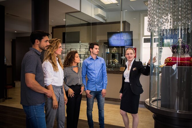 Royal Experience - Private Tour in World's Oldest Diamond Polishing Factory - At Paulus Potterstraat, the visit begins with diamonds