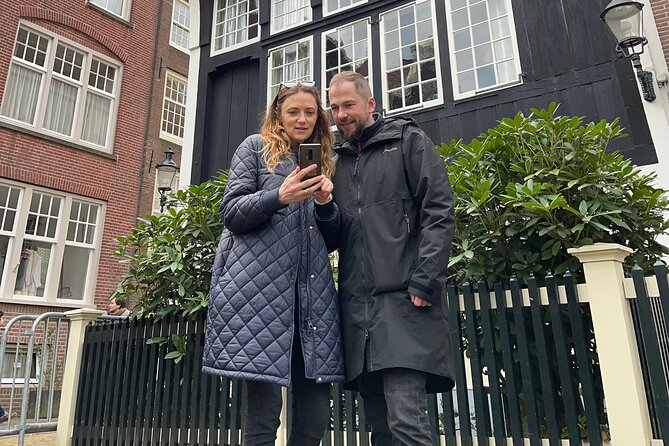 Self Guided City Tour in Amsterdam - Amsterdam Tulip - Begijnhof and the Gay Monument: quieter corners and public memory
