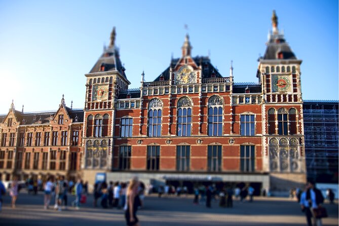 Self-guided city walking tour in Amsterdam - Who should book this Amsterdam walk
