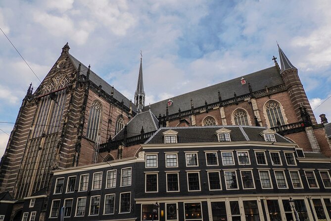 Skip-the-line Royal Palace of Amsterdam Private Guided Tour - What the guide adds beyond an audio tour