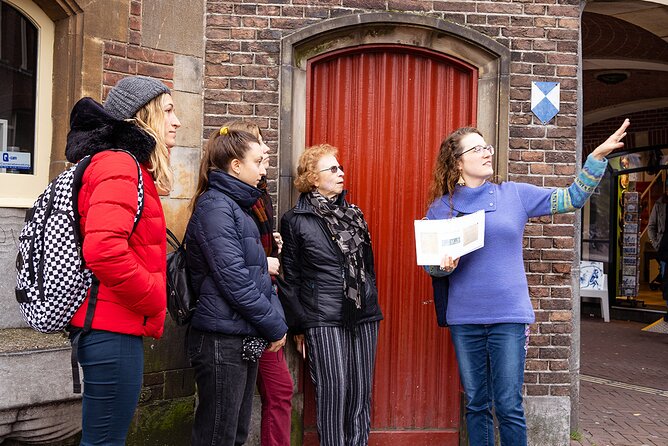 Small Group LGBTQ+ History Tour in Amsterdam - The Gay Monument: celebration, mourning, and a lesbian hero