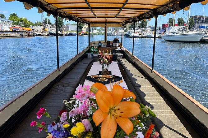 Small-Group Luxury Canal Cruise with Local Skipper - Is the unlimited drinks upgrade worth considering?
