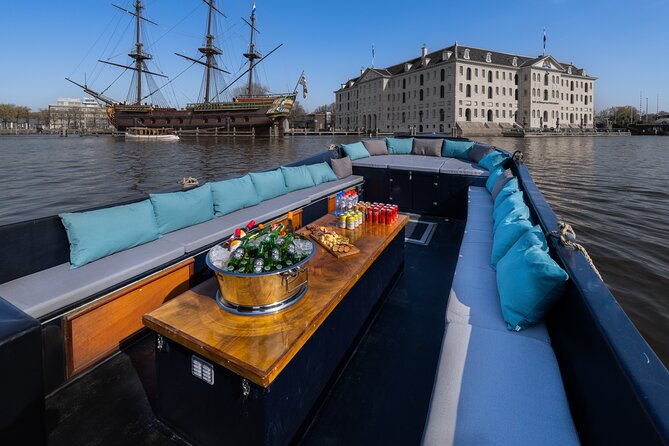 Small-Group Luxury Canal Cruise with Local Skipper - Historic canal houses from a closer angle