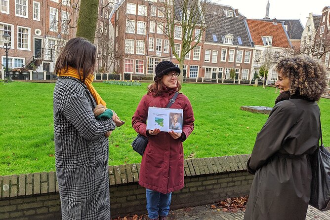 Small-Group Women's History Tour in Amsterdam - Beurspoortje and an Amsterdam original