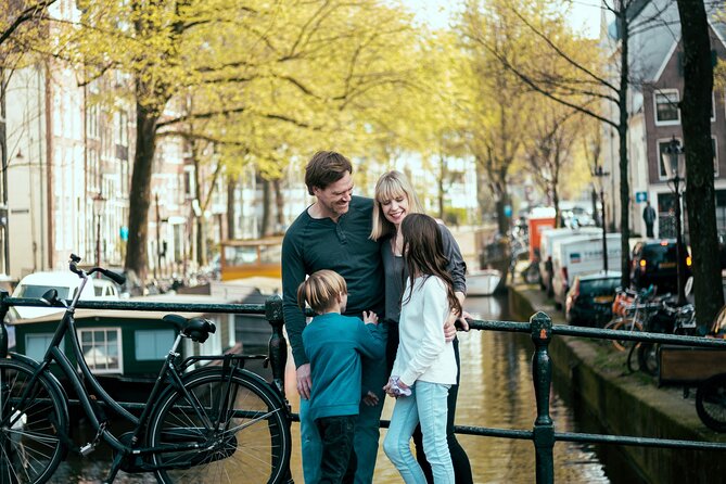 Vacation Photoshoot & Tour in Amsterdam - What Sandra Herrero Adds to the Experience