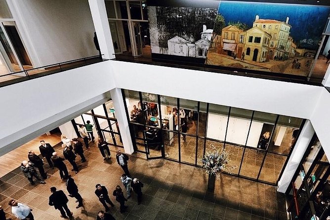 Van Gogh Museum Amsterdam Exclusive Tour w/ Reserved Entry - A private tour, a semi-private option, and what the price means