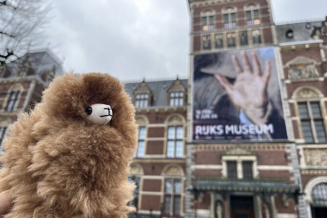 Van Gogh Museum Amsterdam Private Guided Tour With Admission - Seeing Van Gogh through a private guide