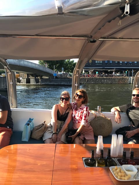 Visit Amsterdam by Boat with a French Guide (french) - From the Jordaan to De Negen Straatjes