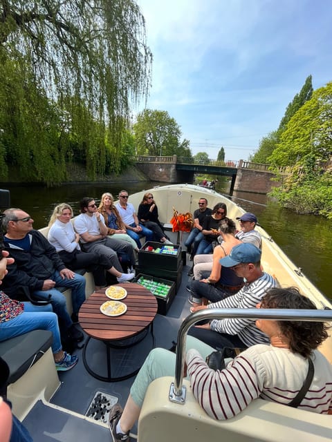 Visit Amsterdam by Boat with a French Guide (french) - Meeting the boat near Amsterdam Centraal