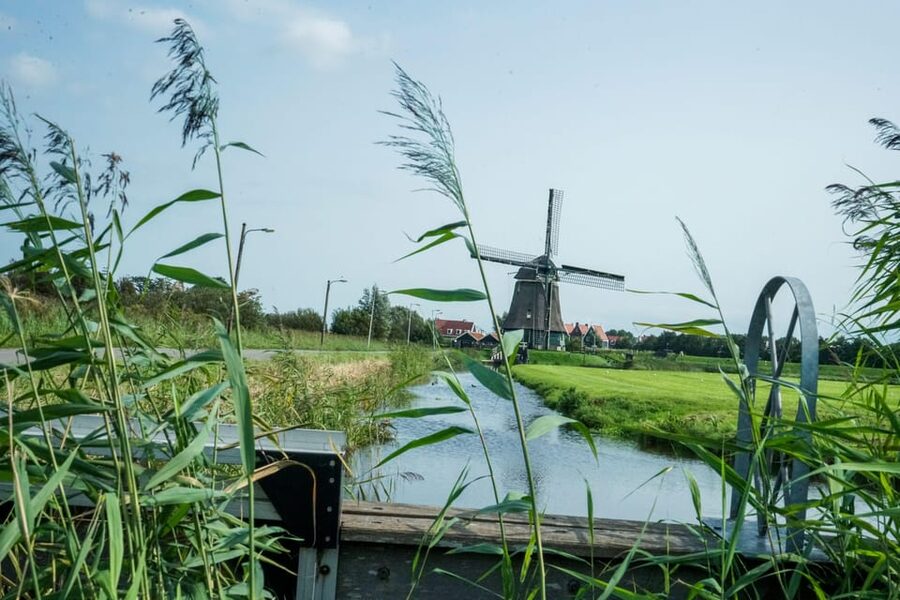 Volendam: E-Bike Rental including Highlights-Routes - The 10-kilometer road to Marken