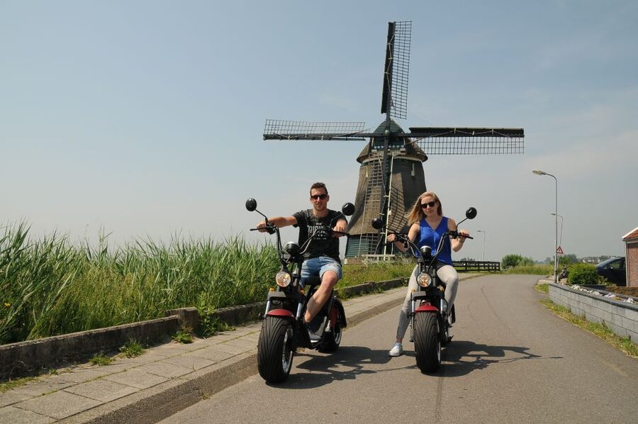 Volendam: E-Scooter Rental - Service, route advice, and overall reliability