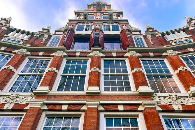 Walking Tour about Golden Age Architecture, private local guide - Huis Bartolotti and the architecture of status