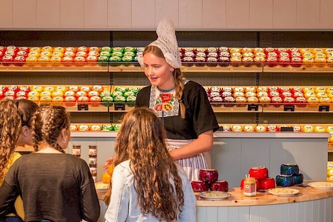 Windmills Country side tour Zaanse Schans-Cheesefactory-Volendam - What the private format really adds