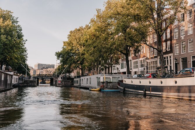 Winter Canal Cruise in Amsterdam - Dutch snacks, mulled wine, and the open bar