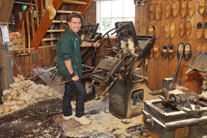Zaanse Schans and Cheese Tasting Guided Tour from Amsterdam - Weather, walking, and what to bring