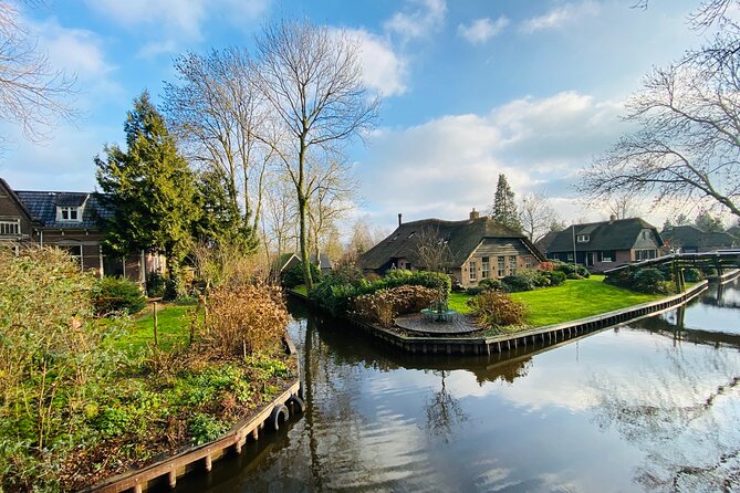 Zaanse Schans and Giethoorn Small-Group Tour with Hotel Pick-Up - The drive to Giethoorn