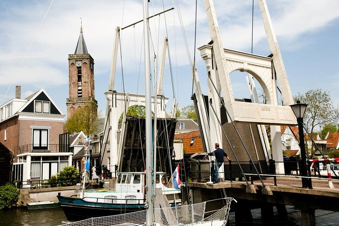 Zaanse Schans, Edam, Volendam and Marken Tour - What the guide and group size mean