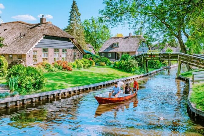 Zaanse Schans Giethoorn Private Tour from Amsterdam Canal Cruise - Lunch and free time without a rushed checklist