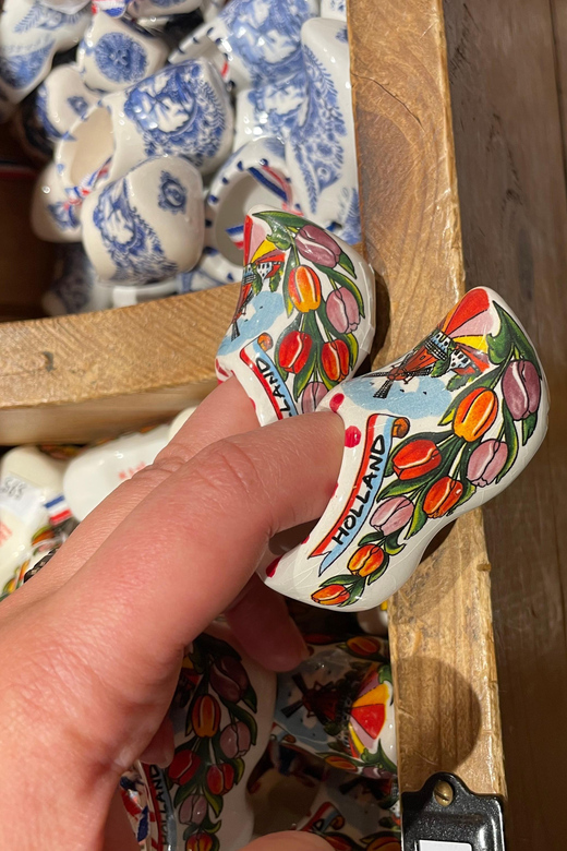 Zaanse Schans: Half-Day Private Guided Tour - Waffles, coffee, and a river view