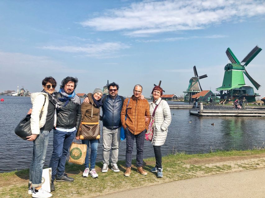 Zaanse Schans Windmills 4-Hour Tour in Italian - Walking among the windmills and green houses