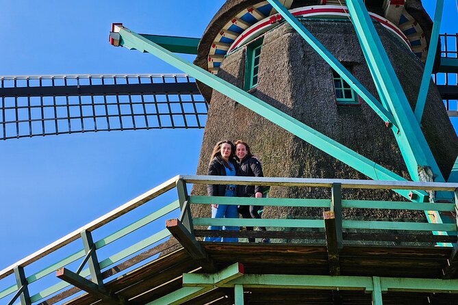 Zaanse Schans Windmills, Cheese and Volendam Tour from Amsterdam - Guides, language, and group size
