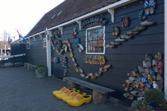 Zaanse Schans Windmills, Clogs and Dutch Cheese Small-Group Tour from Amsterdam - Tasting cheese at Catharina Hoeve