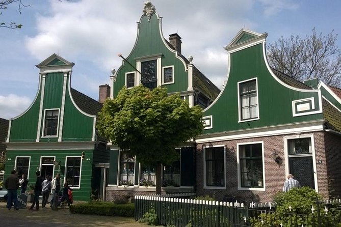 Zaanse Schans Windmills, Clogs and Dutch Cheese Small-Group Tour from Amsterdam - How the guides shape the experience