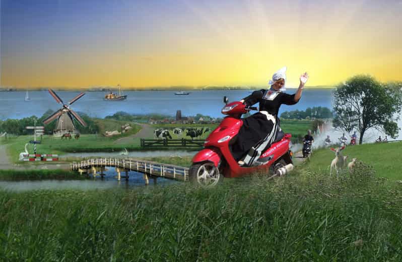 Zaanse Schans: Windmills, Clogs & Cheese by Electric Scooter - Following the two-hour route to Zaanse Schans