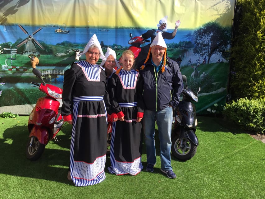 Zaanse Schans: Windmills, Clogs & Cheese by Electric Scooter - What Bart adds to the experience